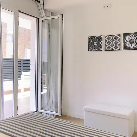 Lets Holidays Cozy With Terrace Lägenhet *